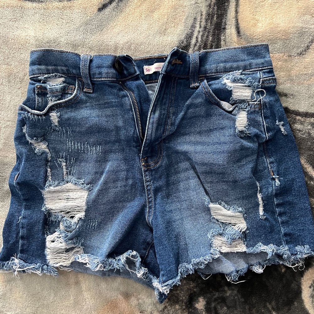 Light high rise shorts